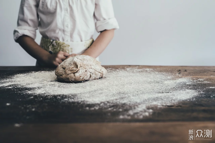 从发酵到烘烤，教你用蒸烤箱做100%成功面包！_新浪众测