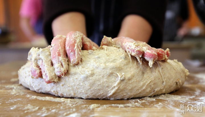从发酵到烘烤，教你用蒸烤箱做100%成功面包！_新浪众测