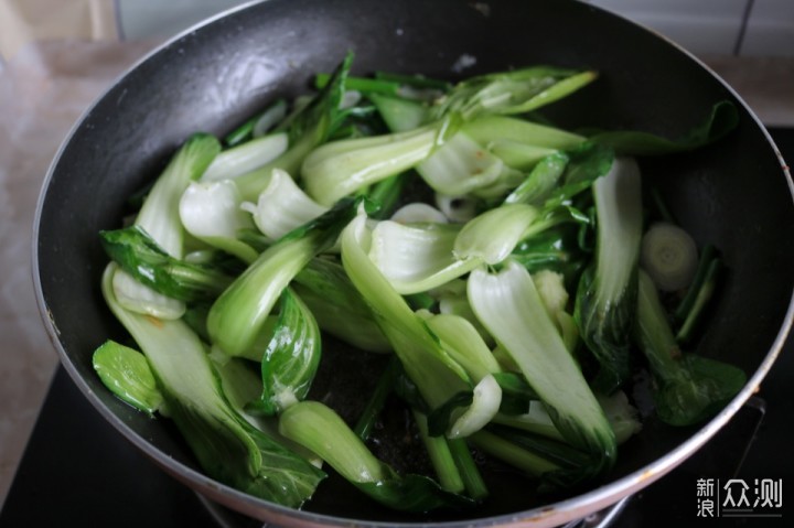 炒河粉，饭菜一锅出，鲜香过瘾_新浪众测