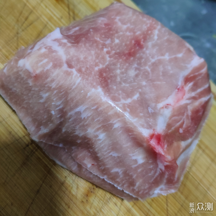 湘村黑猪肉来做一个叉烧肉，美味又好吃！_新浪众测