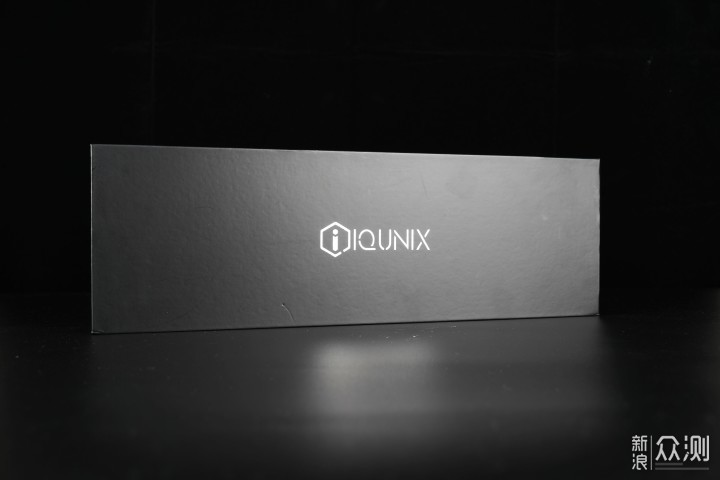 买铝厂键盘送大礼包？IQUNIX F96键盘开箱评测_新浪众测