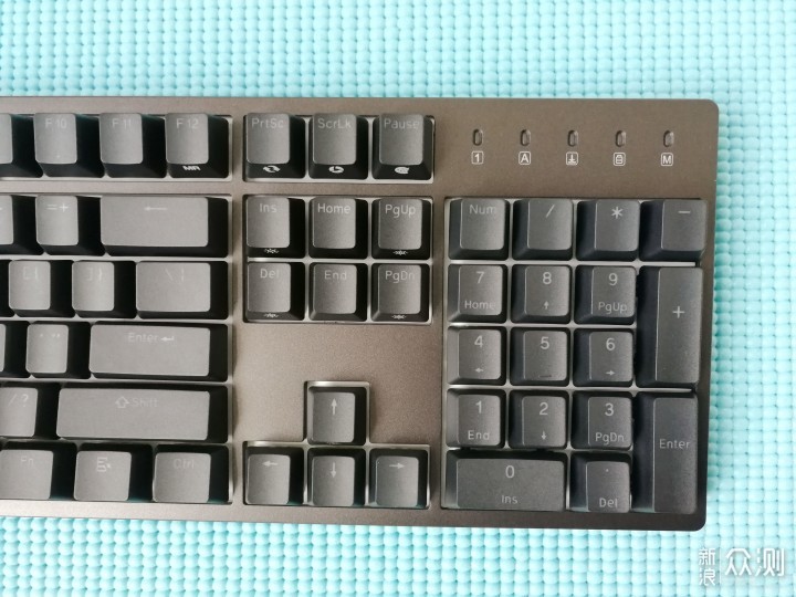 blingbling的简单快乐--杜伽K310银轴机械键盘_新浪众测