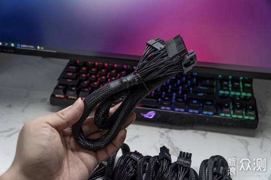 贵吗？不贵呀！ROG STRIX 750W 雷鹰开箱简评_新浪众测