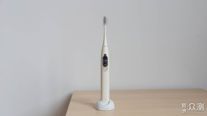 Oclean X全球首款彩屏触屏电动牙刷，恭喜了！_新浪众测