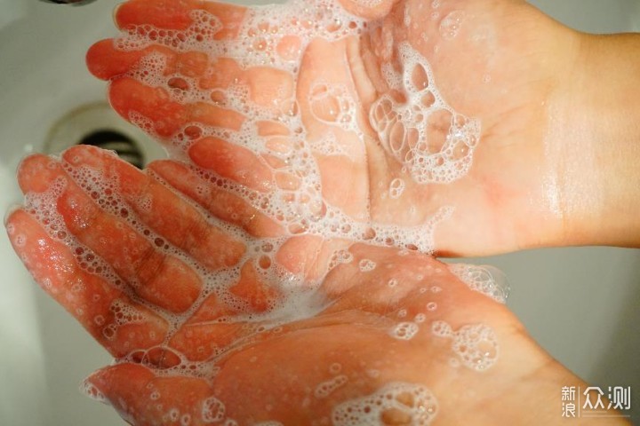 14款男士洗发水横评，选对了每天清爽出门！_新浪众测