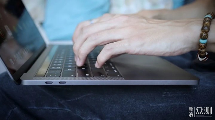 等一个14英寸MacBook Pro_新浪众测