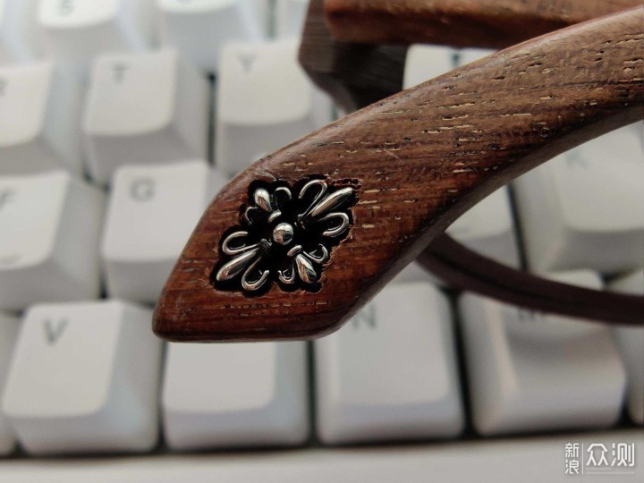 一眼One年，机皇Plus--OnePlus 8 Pro评测_新浪众测