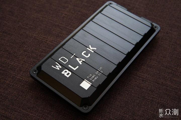 西部数据 WD_BLACK P50游戏硬盘上手评测_新浪众测