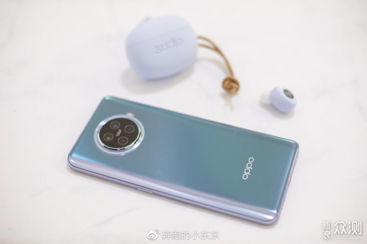 OPPO Ace2开箱评测，又美又能打的游戏手机_新浪众测