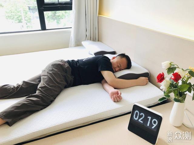 我的睡眠质量由诺伊曼记忆棉床垫帮我提升_新浪众测