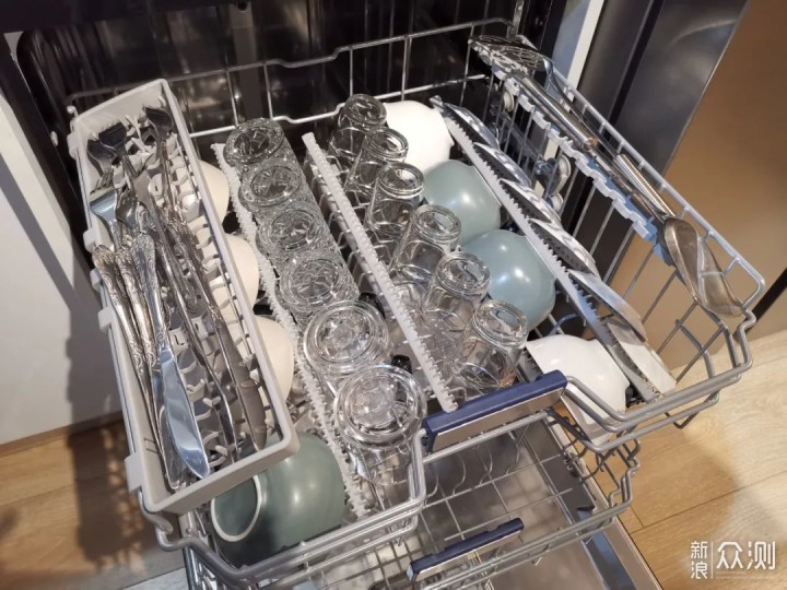 别问了，你想要的洗碗机功能基本都在这里了！_新浪众测