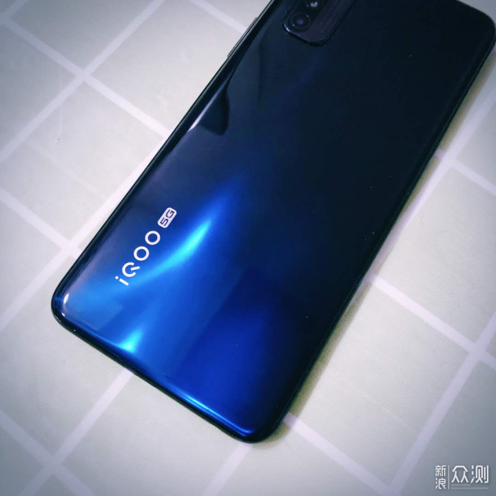 玩家的性价比，iQOO Z1_新浪众测