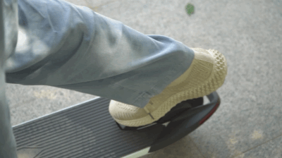 九号电动滑板车Air T15体验：轻、稳、美_新浪众测