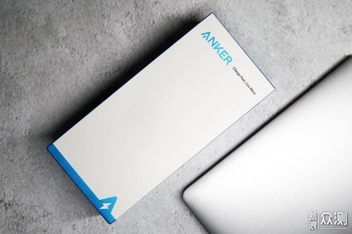 MacBook 的续航伴侣：Anker 充电器+充电宝_新浪众测