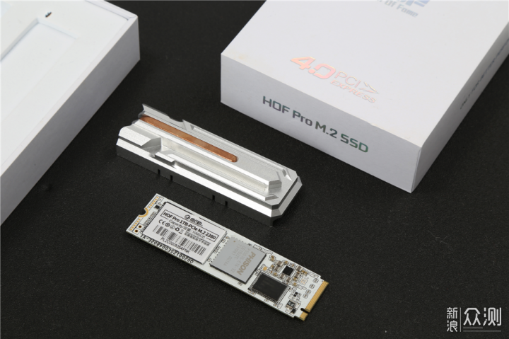 支持PCIE4.0的AMD平台 B550主板装机推荐_新浪众测