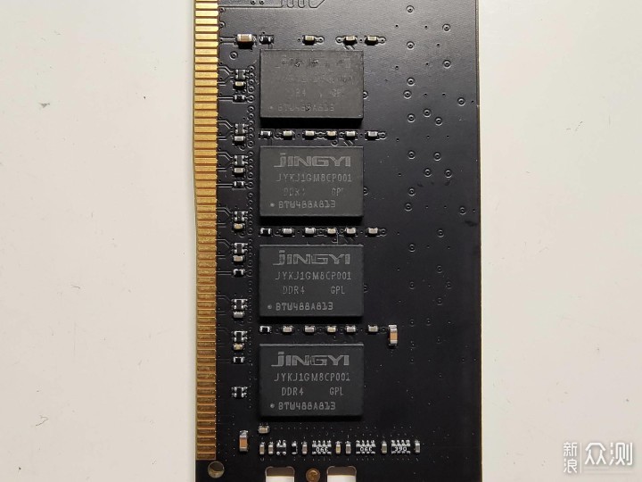 低价高频：精亿DDR4 8G 3000马甲条小测_新浪众测