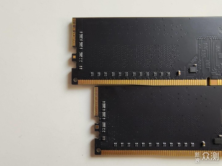 低价高频：精亿DDR4 8G 3000马甲条小测_新浪众测