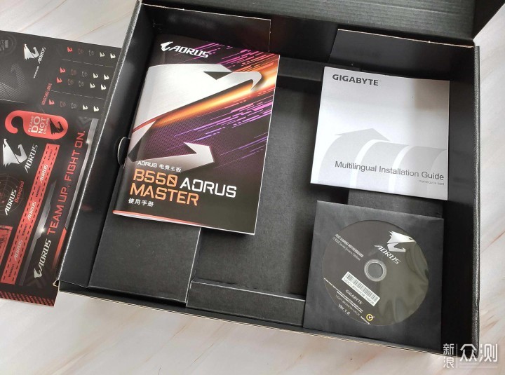 人生的第一块ATX主板，技嘉B550 AORUS MASTER_新浪众测