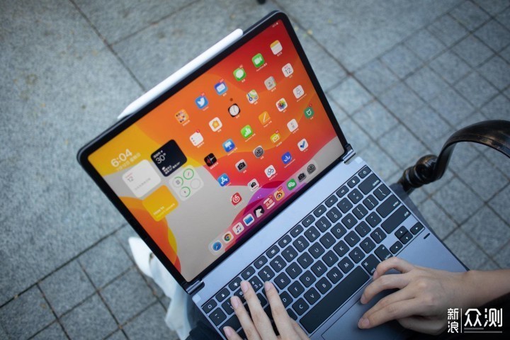 Brydge触控板键盘评测：iPad Pro键盘千元平替_新浪众测