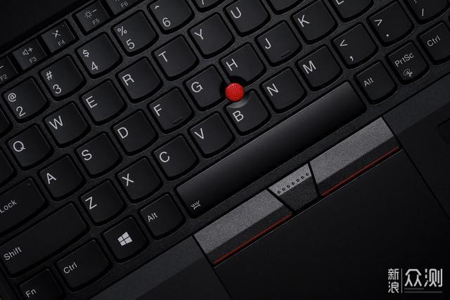 飞行家变成视频会议专家？试试ThinkPad T15吧_新浪众测