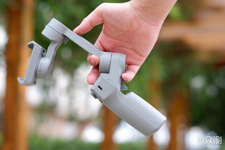 千元机拍视频怎么不抖？魔爪手机稳定器体验_新浪众测