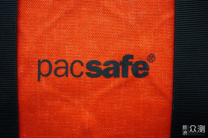 时尚便携，轻装出行——pacsafe户外防水桶包_新浪众测