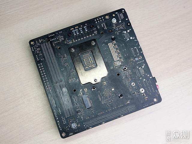 顺便晒晒Phantom Gaming-ITX_新浪众测