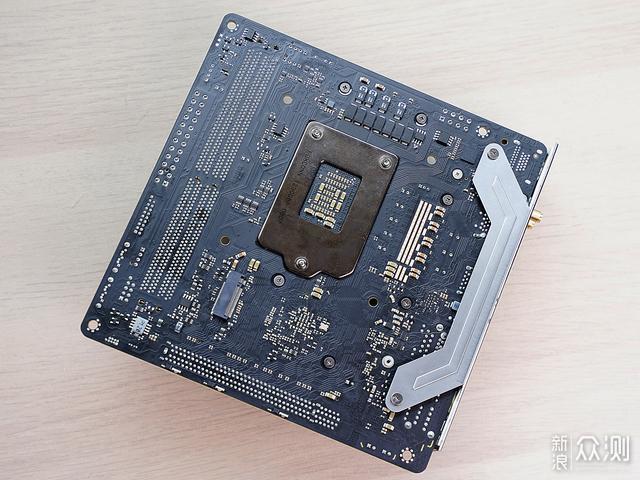 顺便晒晒Phantom Gaming-ITX_新浪众测