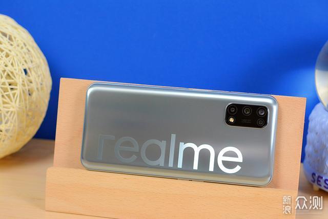 realme V5：90Hz全面屏，还有什么优缺点？_新浪众测