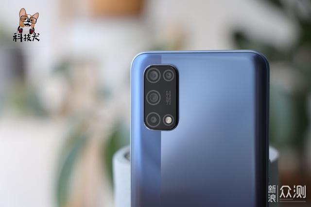 realme 真我V5 5G手机评测；天玑720性能出色 _新浪众测