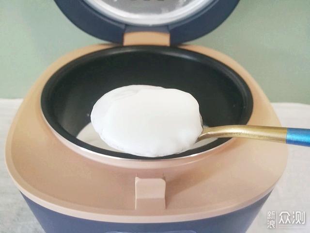 电饭煲做酸奶超简单，用酸奶做成这美食巨美味_新浪众测
