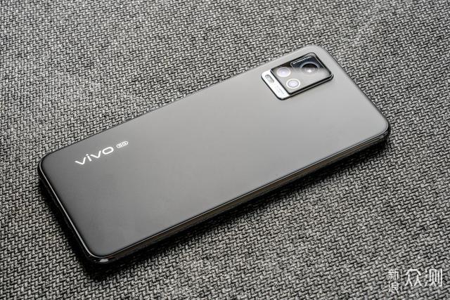 vivo s7美女自拍評測:前置雙攝重返自拍巔峰