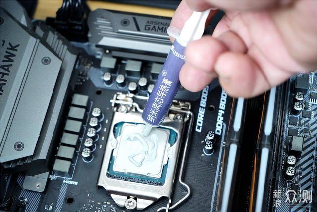 稳压 i7 8700K，压i9 9900K同样没有压力！_新浪众测