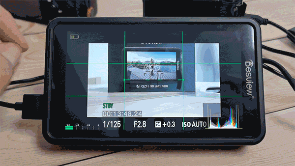 给相机替换一块全能的屏幕——百视悦R5监视器_新浪众测
