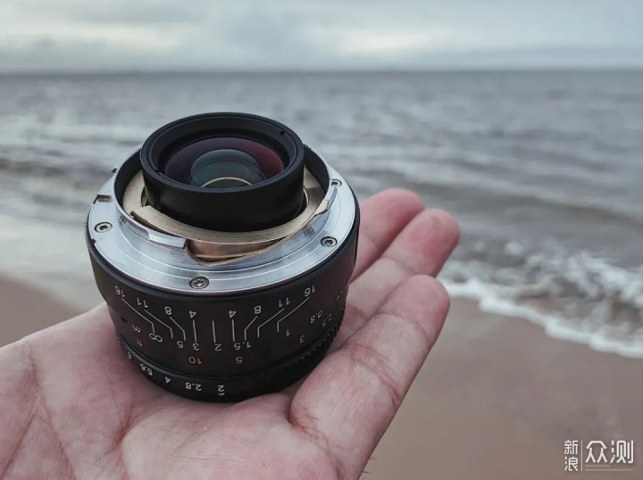 七工匠35mm F2.0 手动定焦镜头【详细评测】_新浪众测