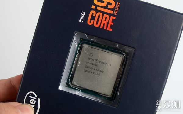 垃圾佬玩高配主机，九代intel 9900K装机实录_新浪众测