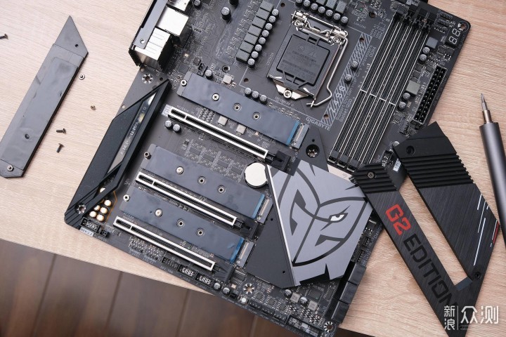 狙神开光：技嘉 Z490 AORUS ULTRA G2定制主板_新浪众测