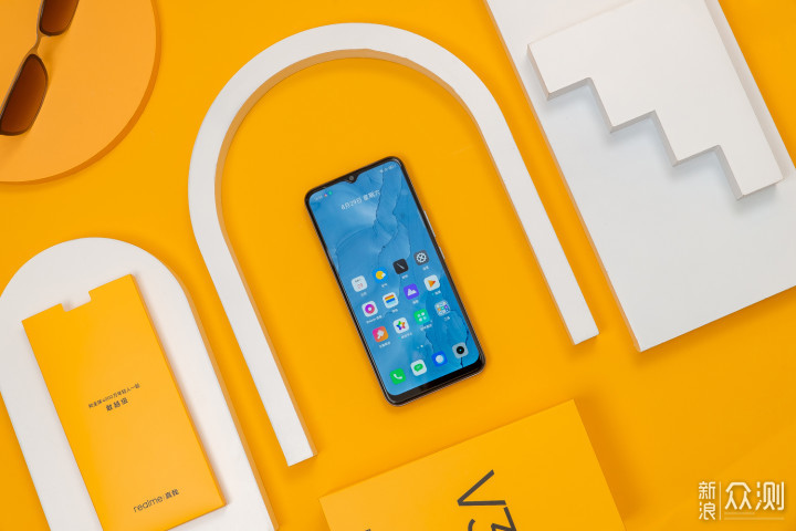 性价比最高的5G手机——realme 真我V3体验_新浪众测