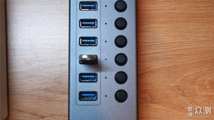 多口拓展 秒速传输 奥睿科7口工业级USB集线器_新浪众测