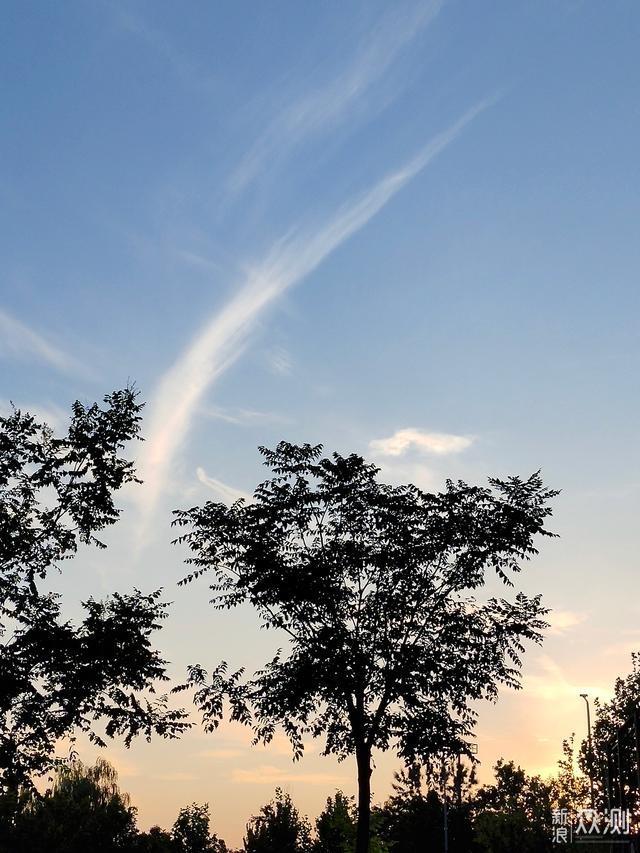 手机摄影，带着iQOO手机记录一天的影音生活_新浪众测