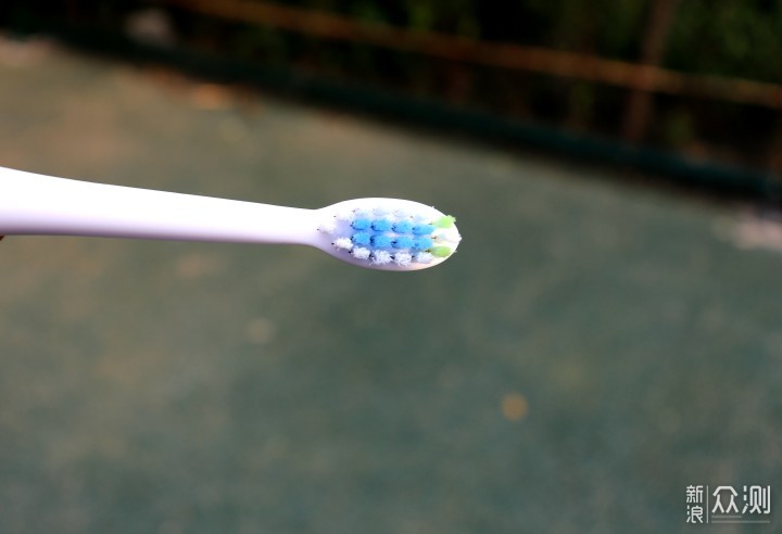 联想电动牙刷T1—刷出健康好牙，吃嘛嘛香_新浪众测