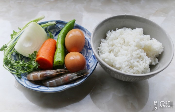 剩米饭华丽变身，香酥美味，比炒饭好吃_新浪众测