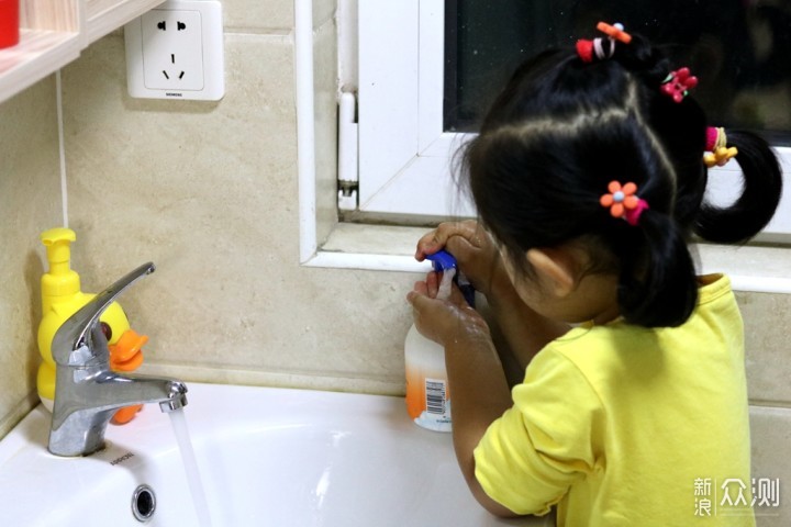 天猫精灵智能洗手液机，让孩子从此爱上洗手_新浪众测