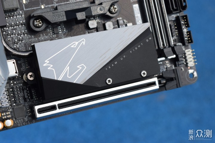 终归入坑ITX，技嘉B550I AORUS PRO AX评测_新浪众测