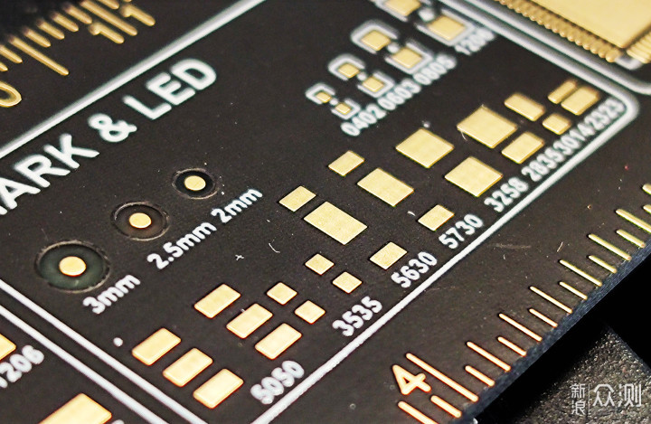 纯金包邮9.9，测量对比还挺6：头网定制PCB尺_新浪众测