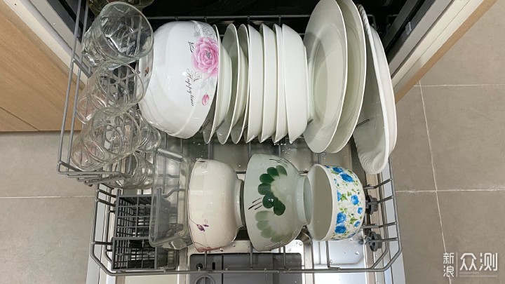 美国慧曼洗碗机vs西门子—哪台更适合年轻人？_新浪众测