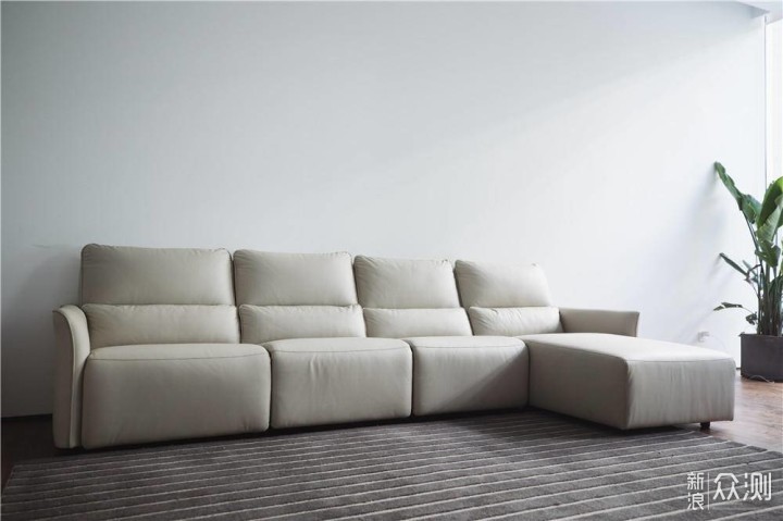 好家居需要配好沙发，戚风科技皮电动沙发_新浪众测