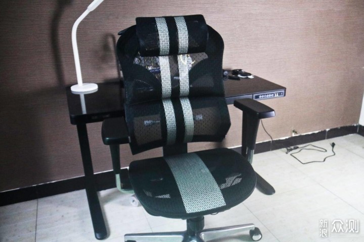 完全可调，新电竞人体工学椅享耀家X5不一般_新浪众测