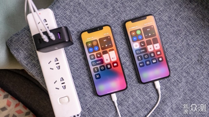 iPhone12续航评测：糟糕的游戏和漫长的快充！_新浪众测