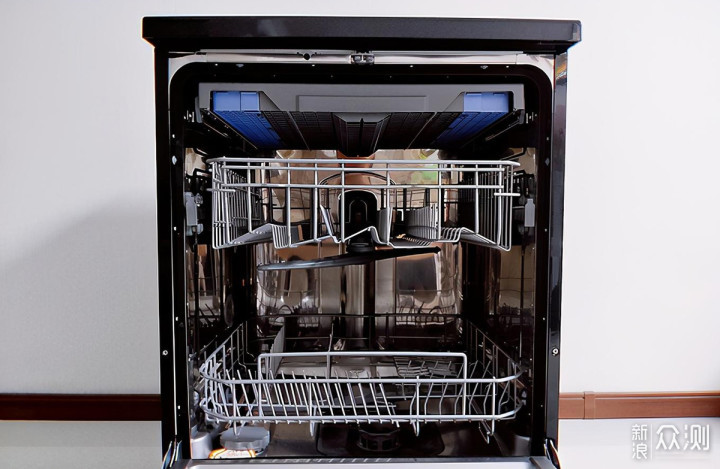 不改造橱柜也能用上超大容量智能烘干的洗碗机_新浪众测